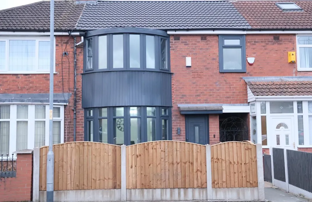 Etihcity - 3 Bedroom Semi - Free Parking Near Etihad Stadium, Tourist Attractions, Manchester City Centre, Transport And Motorway Links Next To Mcdonald'S - Sky N Netflix-1
